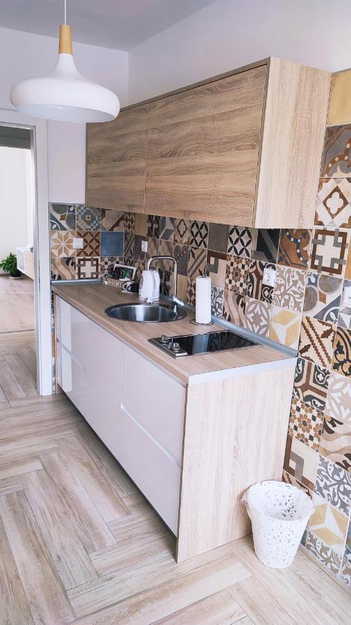 Апартаменти Apartman Lena Тузла Екстер'єр фото