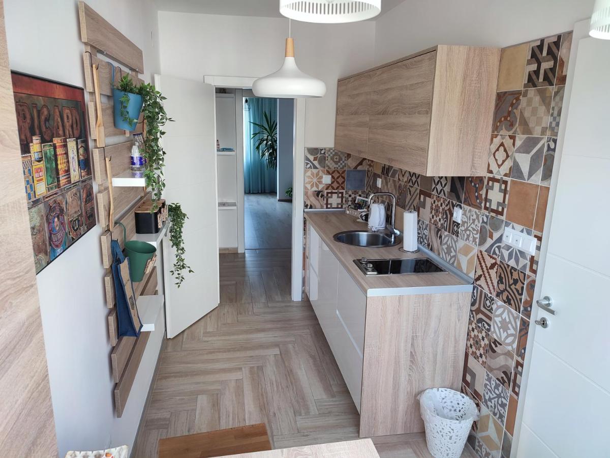 Апартаменти Apartman Lena Тузла Екстер'єр фото